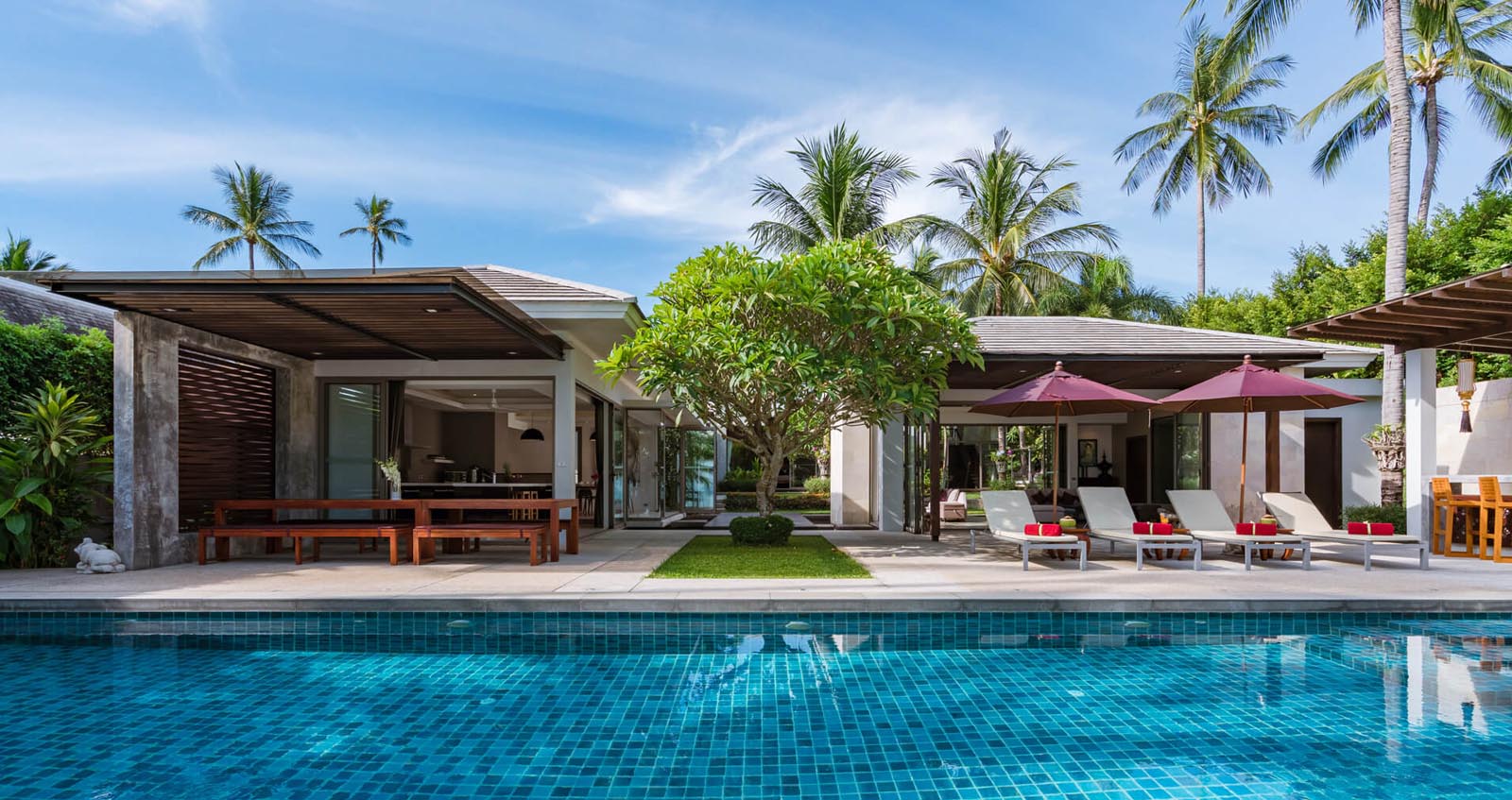 Frontblick auf Strandville INASIA Koh Samui